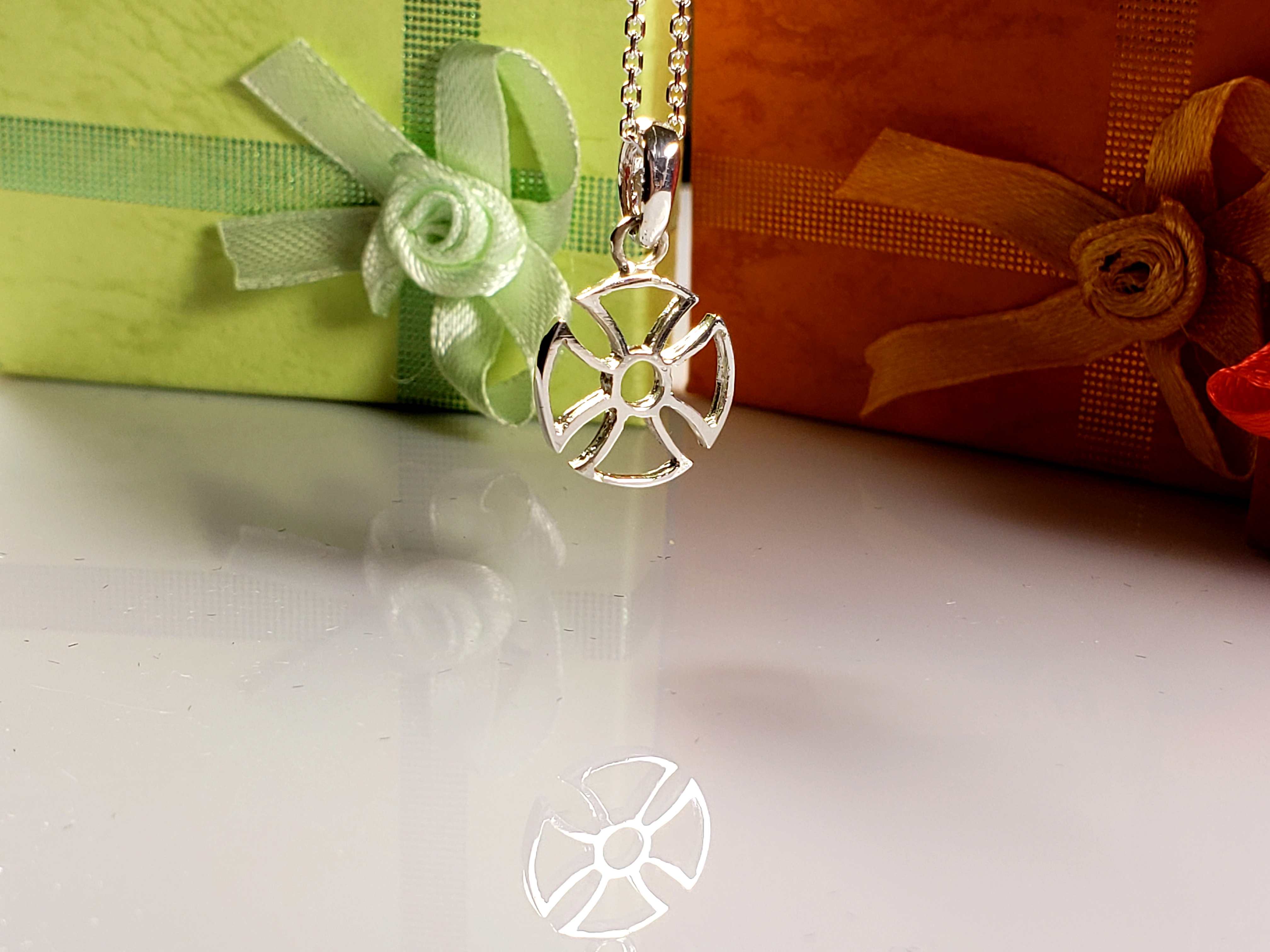 Beautiful Sterling Silver Cross Antique Pendant.